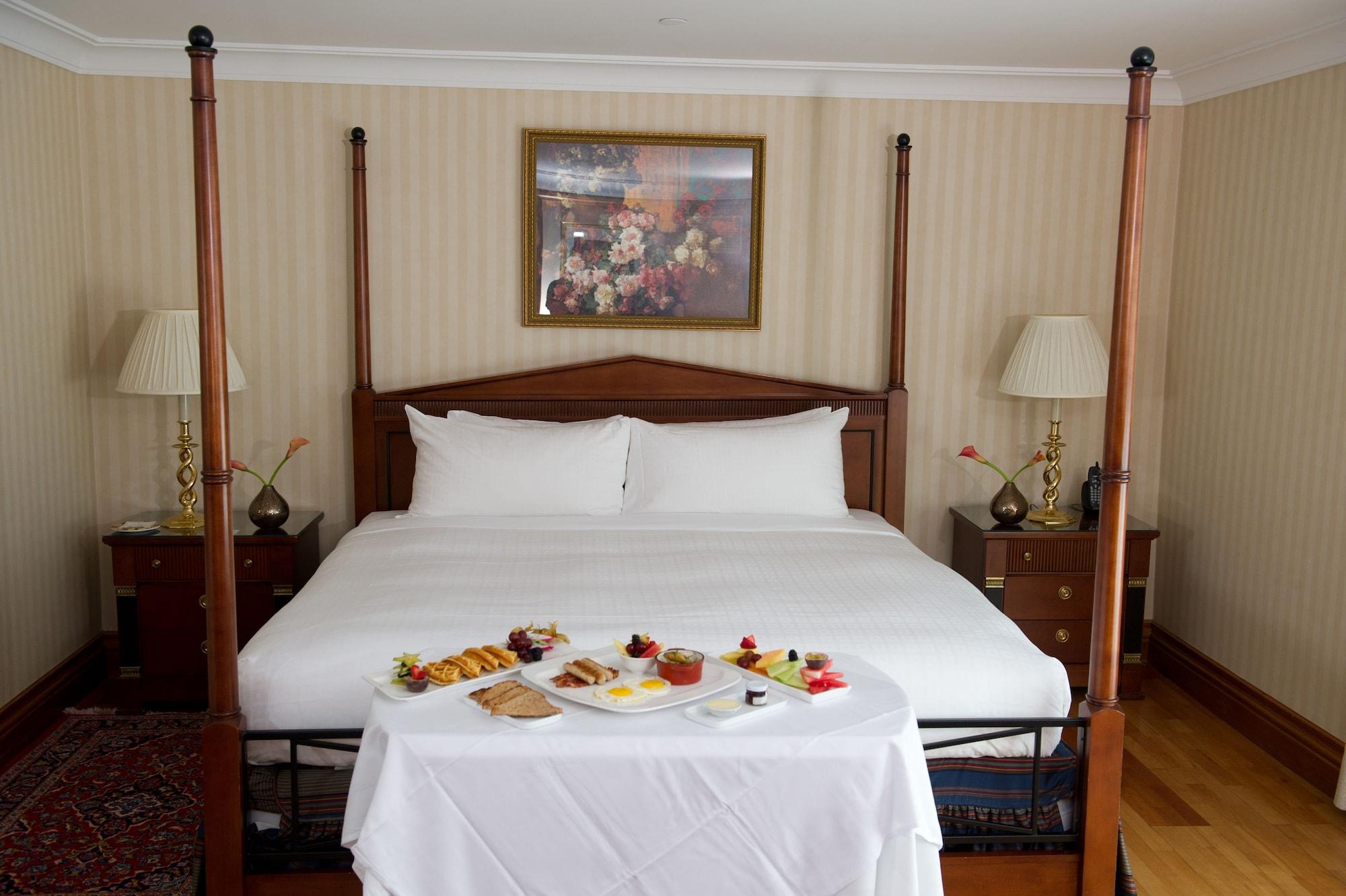 The Waterside Inn Місісаґа Екстер'єр фото
