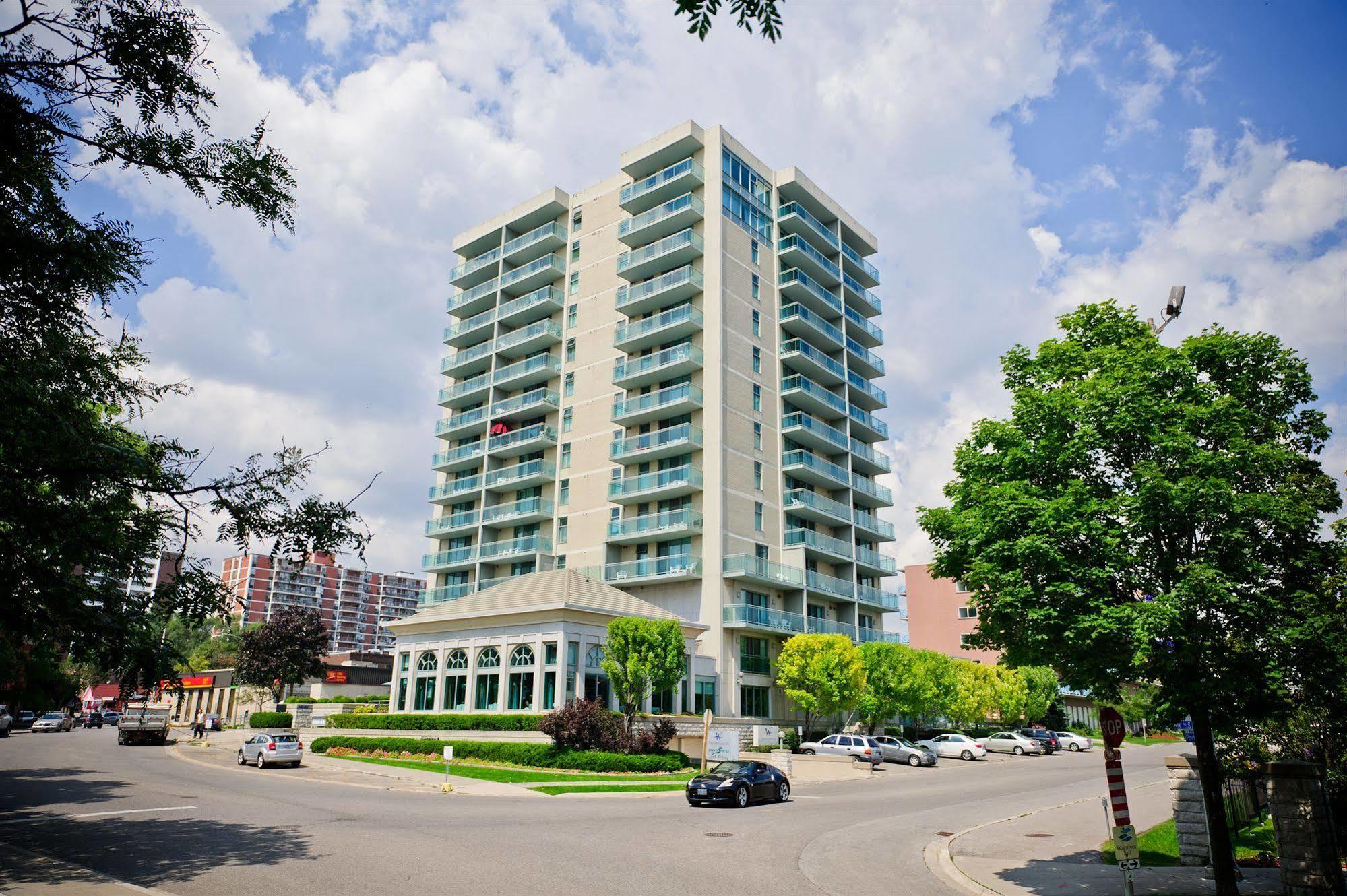 The Waterside Inn Місісаґа Екстер'єр фото