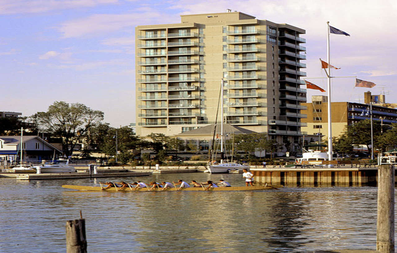 The Waterside Inn Місісаґа Екстер'єр фото